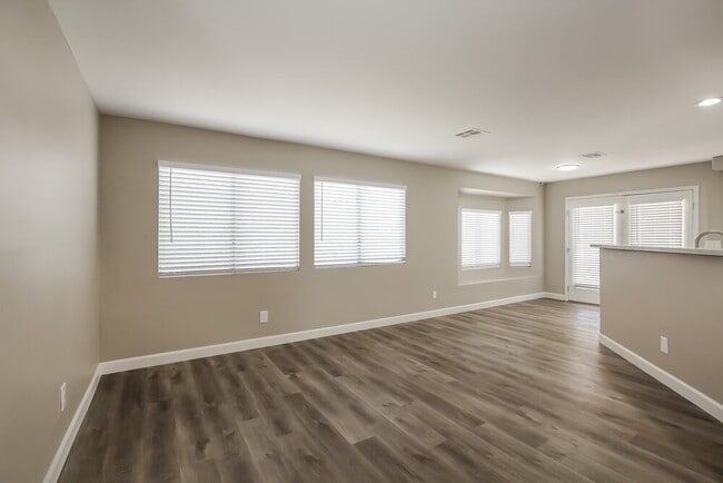 Photo - 1832 Fan Fare Dr