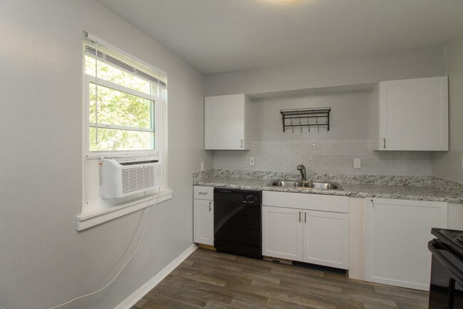 Photo - Ridgeside Flats