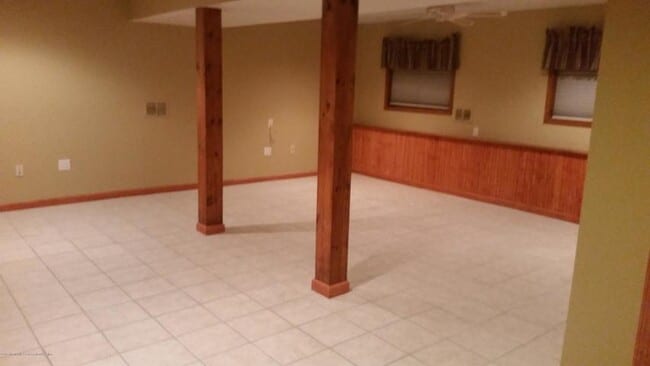 Photo - 744 Spray Ave