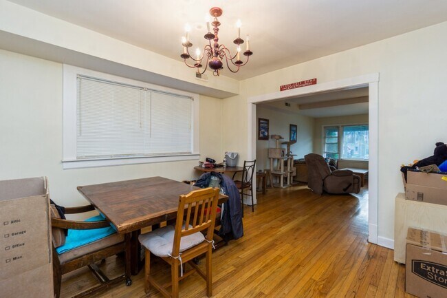 Photo - N Odell Avenue