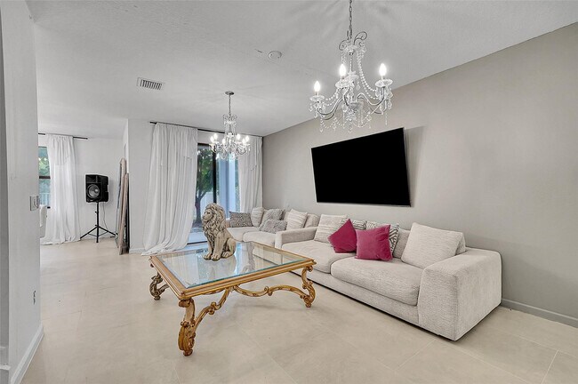 Photo - 455 NW 33rd Ln