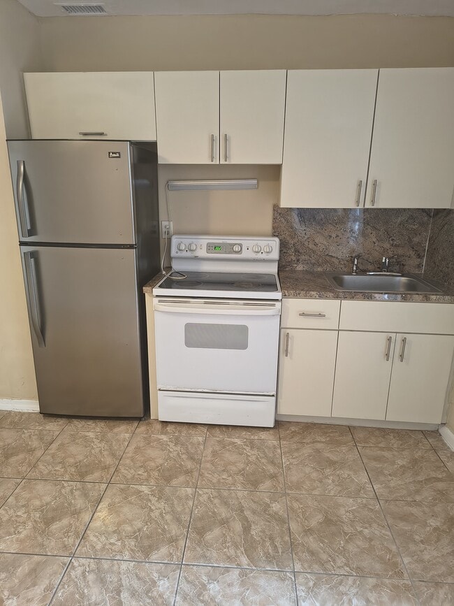 Photo - 1370 NE 153rd St