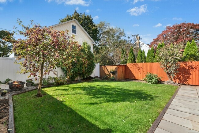 Photo - 2630 Boston Post Rd