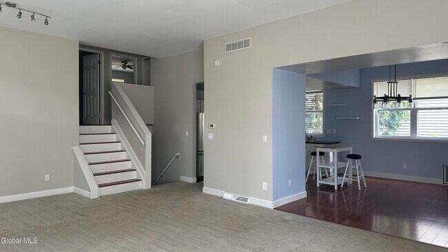 Photo - 21 Skylark Dr