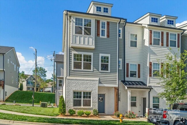 Building Photo - 5001 Belmont Xing Dr Rental