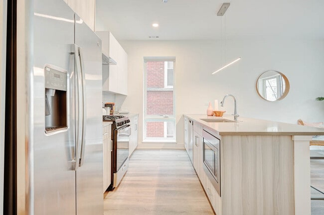 Photo - 4452 N Hazel St Unit 2