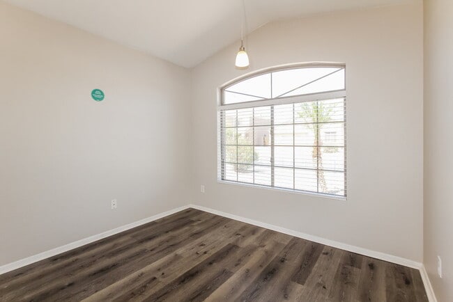 Photo - 12821 W Crocus Dr