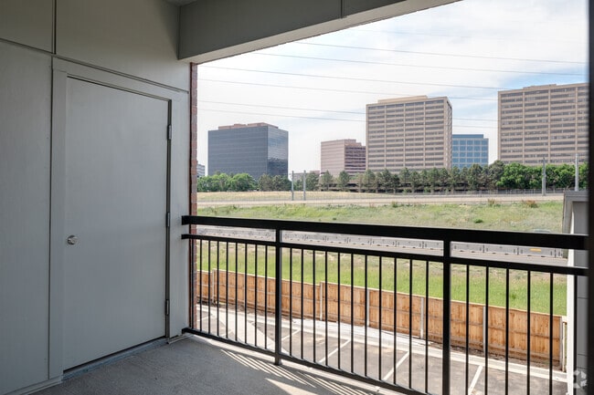 1BR, 1BA - 745SF
