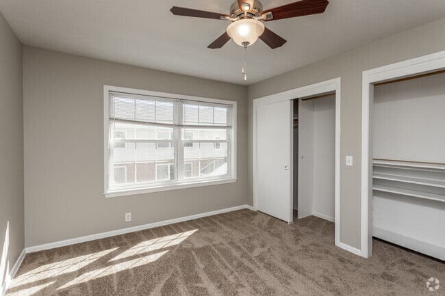 3BR, 1.5BA - 1,152 SF