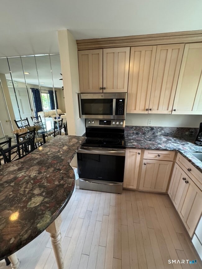 7 Clearwater Ln Unit 7