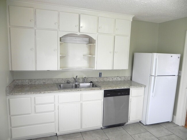 Photo - 1130 S Florence Ave