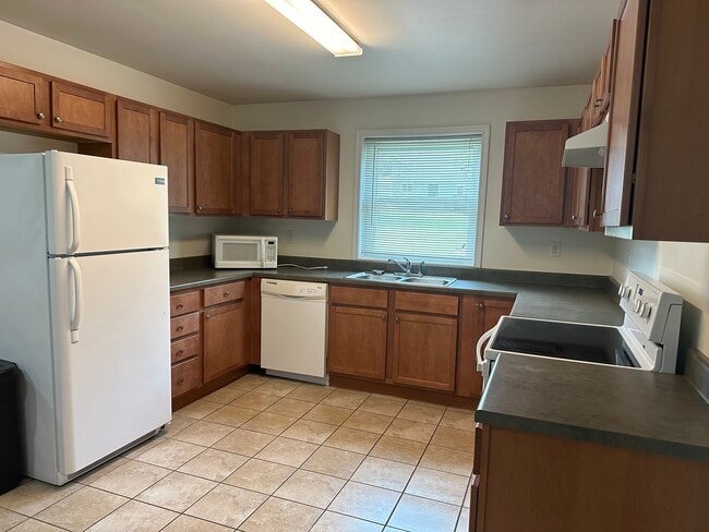 Photo - 175 Kendall Ave Unidad 175 Kendall ave A