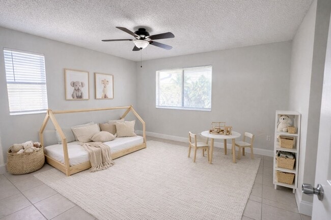 Photo - LARGE 3 BED/2.5 BA IN CORAL SPRINGS! Up to 3-Months Off! Unit 11570 - Queens