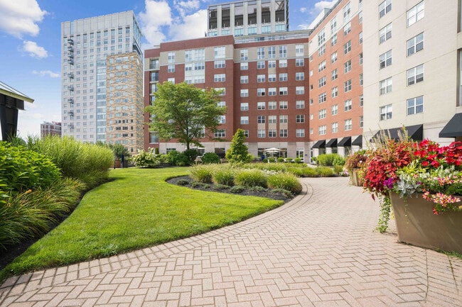 Center Place - Courtyard - Center Place