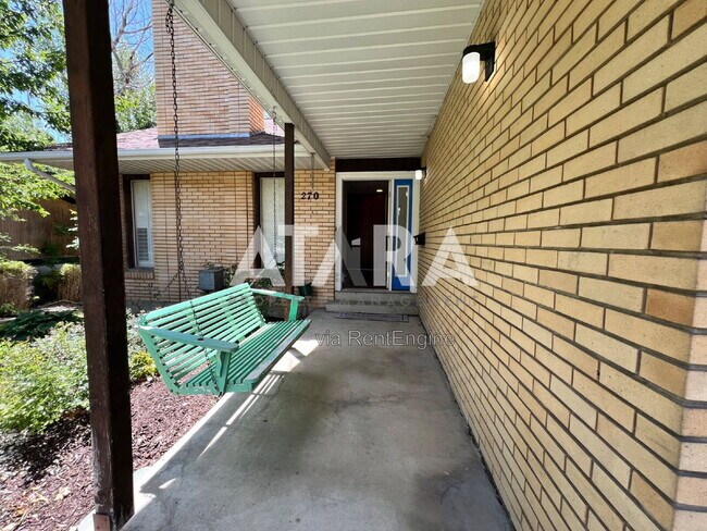 Photo - 270 2020 N