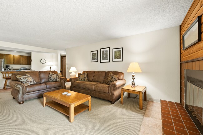 Photo - 2822 Hager Ln
