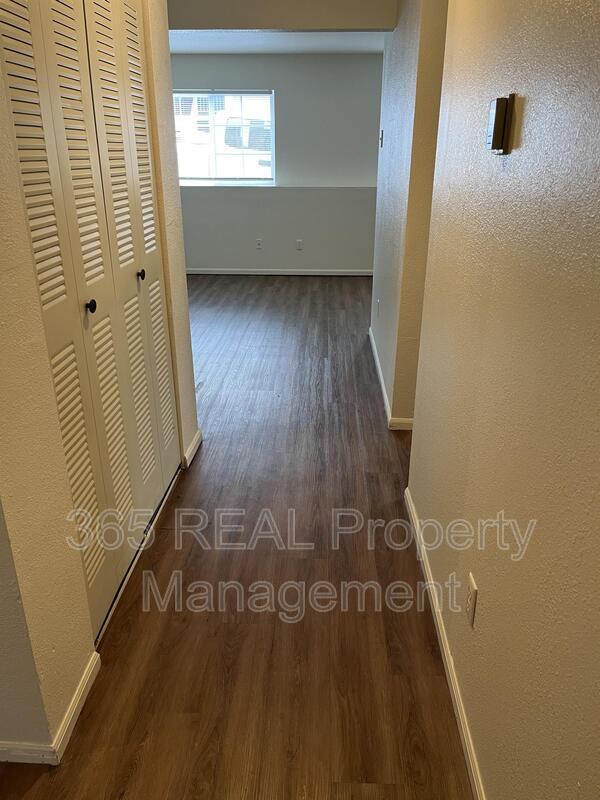 Photo - 3625 Centennial Cir Unit 2