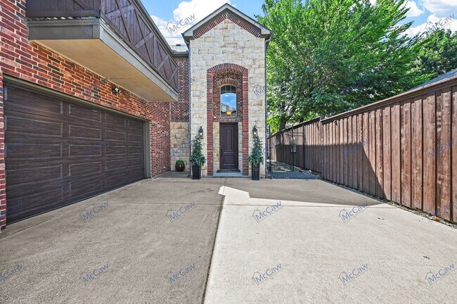 Photo - 5211 Mission Ave