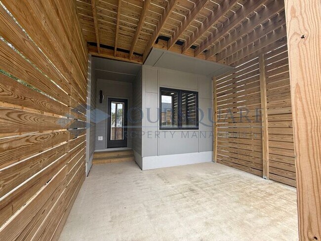 Photo - Modern 4-Bed / 4 Bath Townhome with Fireplace, Outdoor Spaces & Fenced Yard – Inside the Beltline...