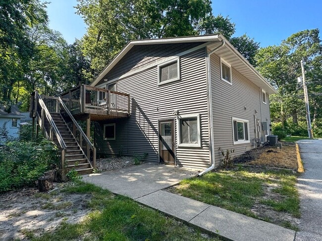 3014 Oakland St
