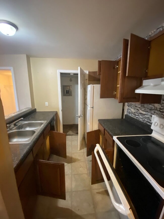 Photo - 635 Palisades Dr Unit 635