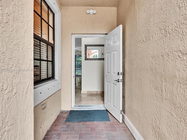 Photo - 3853 Tree Top Dr