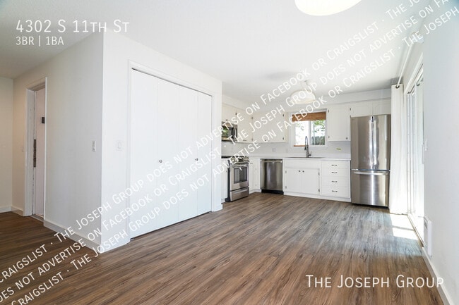 Photo - 4302 S 11th St