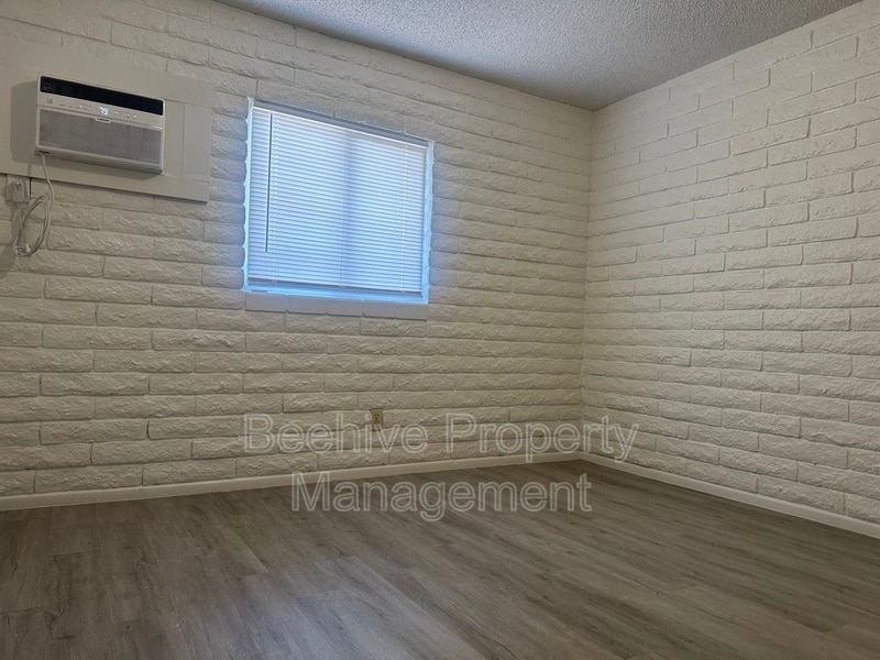 Photo - 432 E Kimball Ave