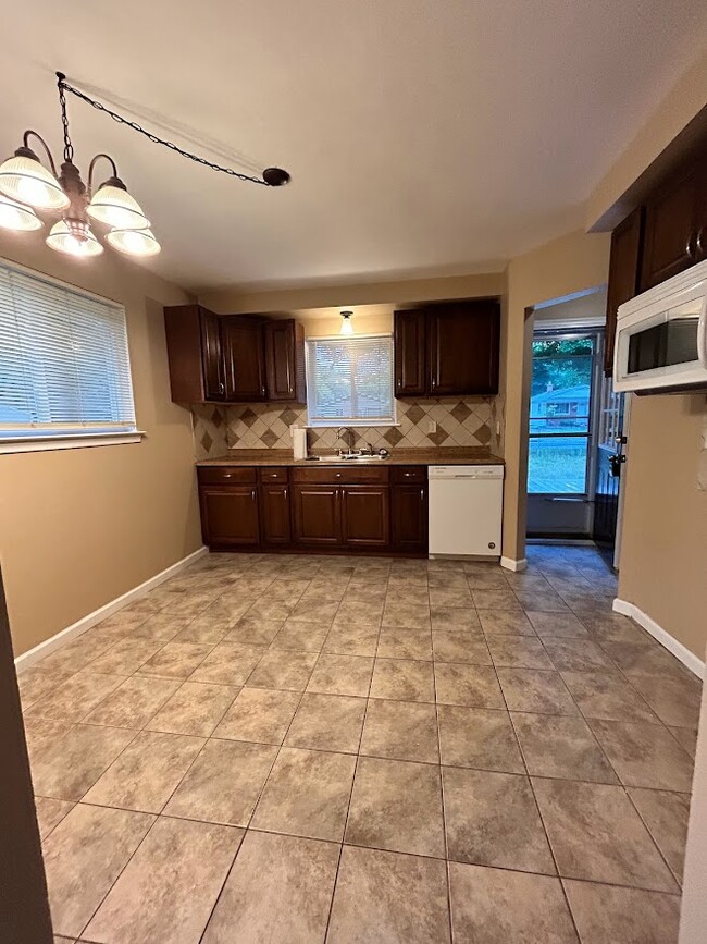 Photo - 28050 Curtis Rd