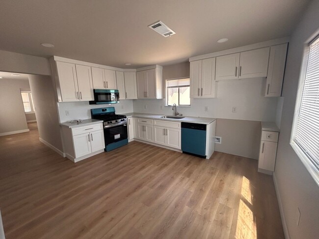 Photo - 13213 9th Ave