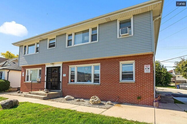 1711 S 92nd St