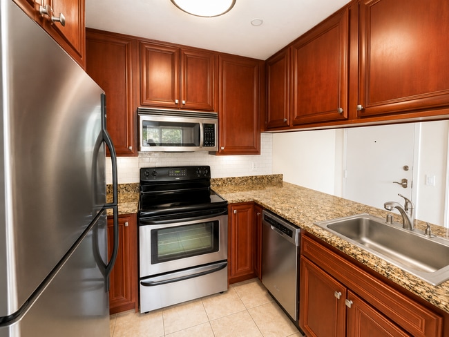 Photo - Charming 1 Bedroom Condo in Prime Hillcrest Location – Available Now! Unit 204