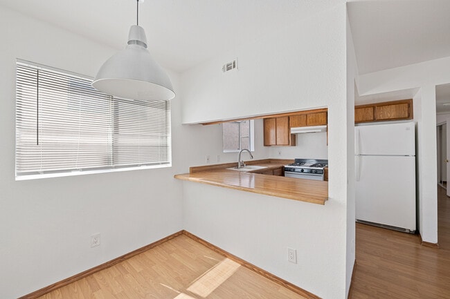 Building Photo - 1616 Federal Ave Unit D