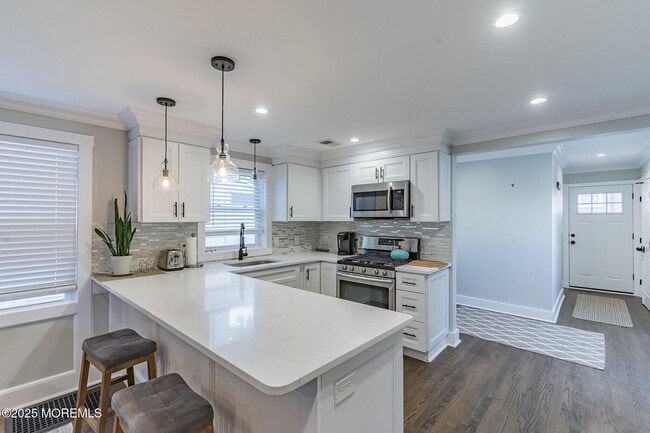 Photo - 605 Monmouth Ave