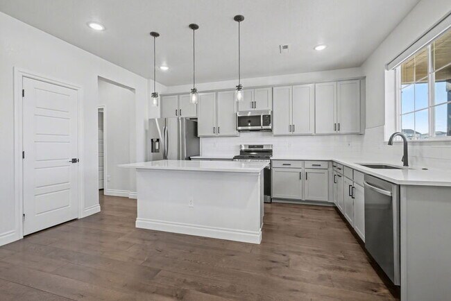 Photo - 16806 E 118th Dr