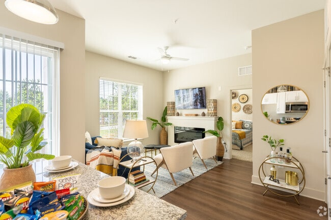 1BR, 1BA - Kitchen, Living Room