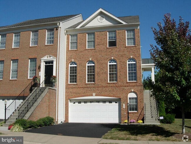 Building Photo - 140 Ivy Hills Terrace Rental