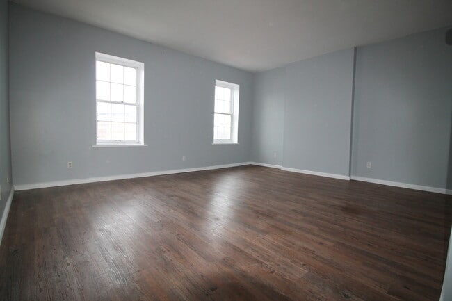 Photo - 3 School St Unit 2