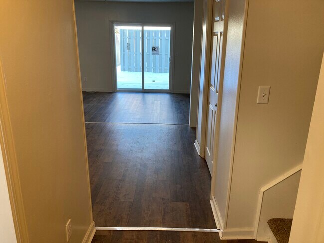 Entry/Living/Patio - 48 Greentree Cir Unit 48 Greentree