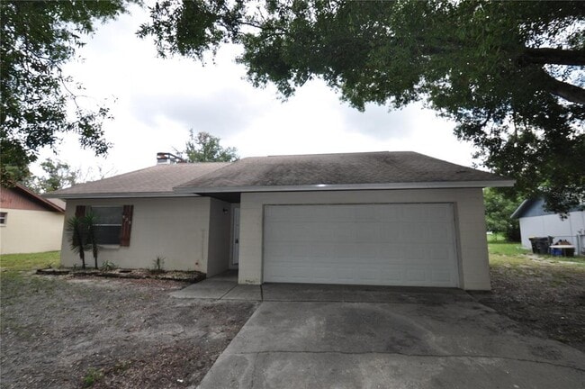 828 Cinnamon Dr E