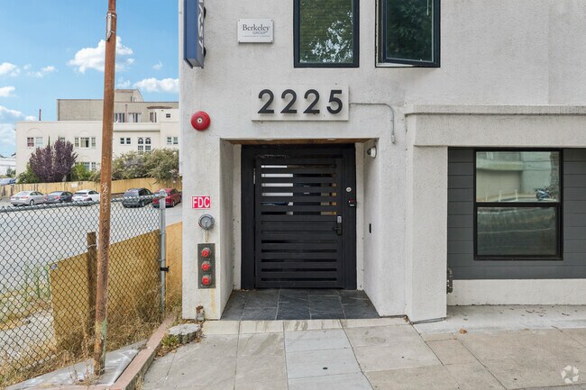 Entrance - 2225 Hearst