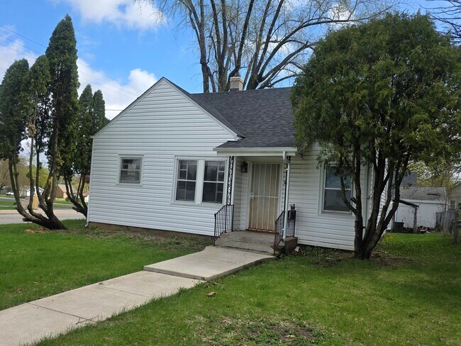 Photo - 427 N Henrietta Ave