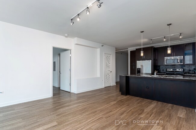 Photo - 300 W Grand Ave Unit 301