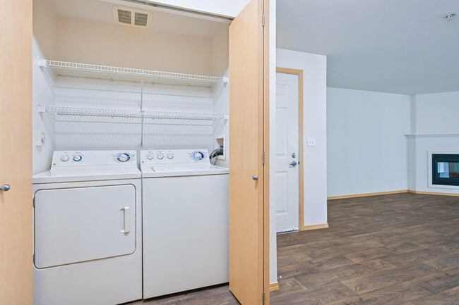 Abbey Rowe Apartments