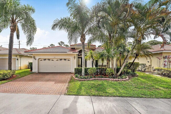 104 Hidden Hollow Dr