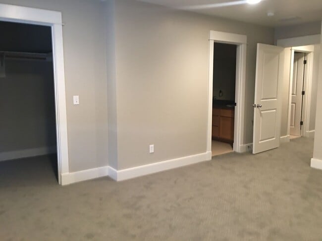 Photo - 374 Kimball Ave