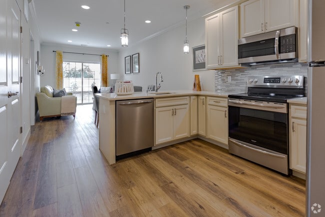 2BD,2BA -1200SF Single Level-Kitchen