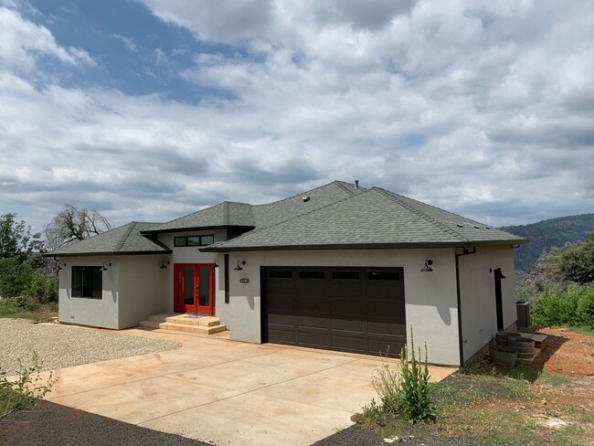 Building Photo - Breathtaking Paradise Retreat: Modern Home with Stunning Canyon Views and Next to Billie Park!