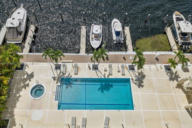Photo - 1690 S Bayshore Ln Condo