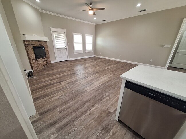 Photo - 149 Spring Park Way